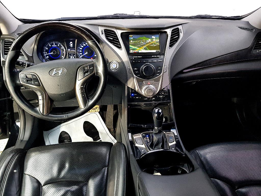 HYUNDAI Grandeur - Vista 5