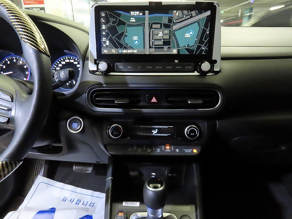 HYUNDAI Kona - Vista 11