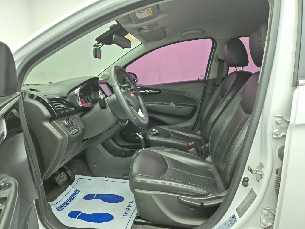 Chevrolet Spark - Vista 11