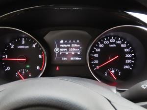 KIA Carnival - Vista 10