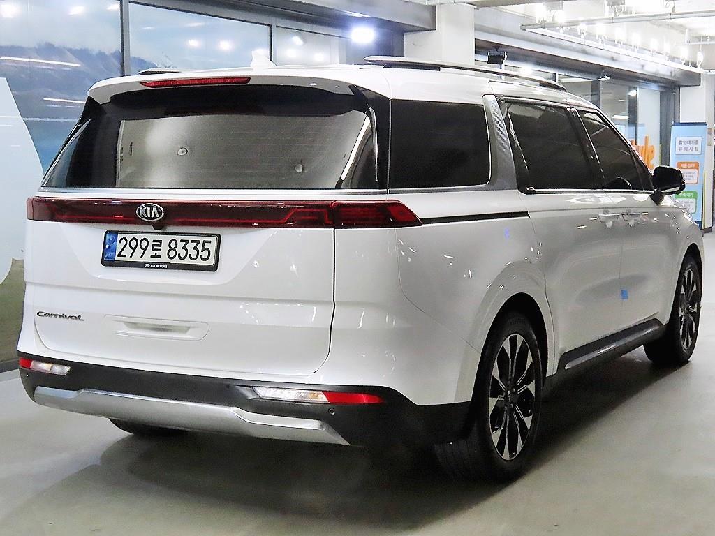 KIA Carnival - Vista 4