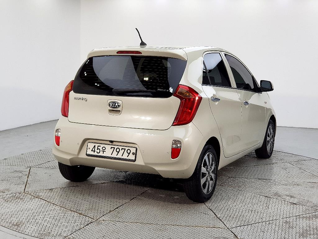 KIA Morning - Vista 4