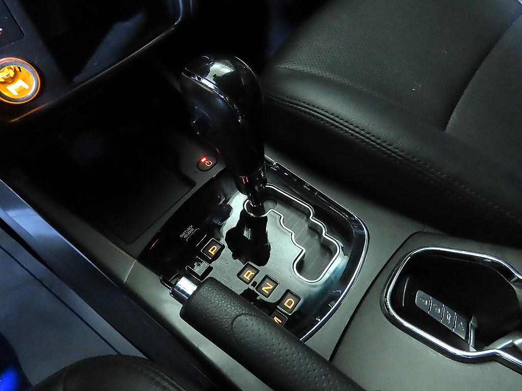 Ssangyong Korando - Vista 12