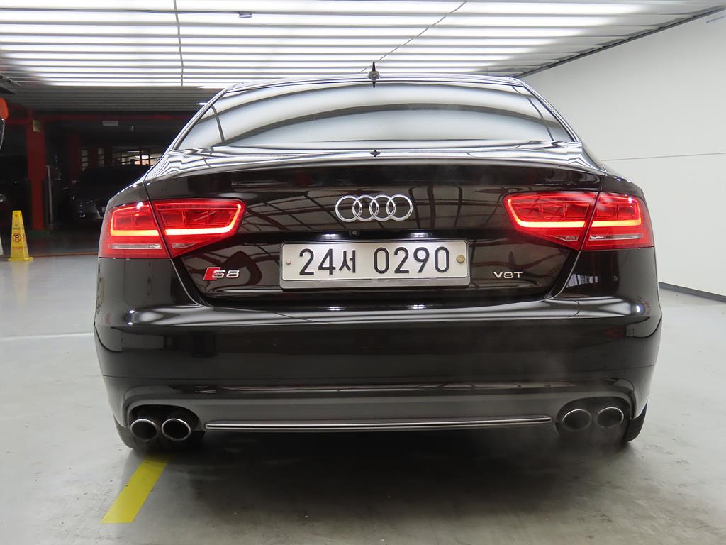 Audi S8 - Vista 4