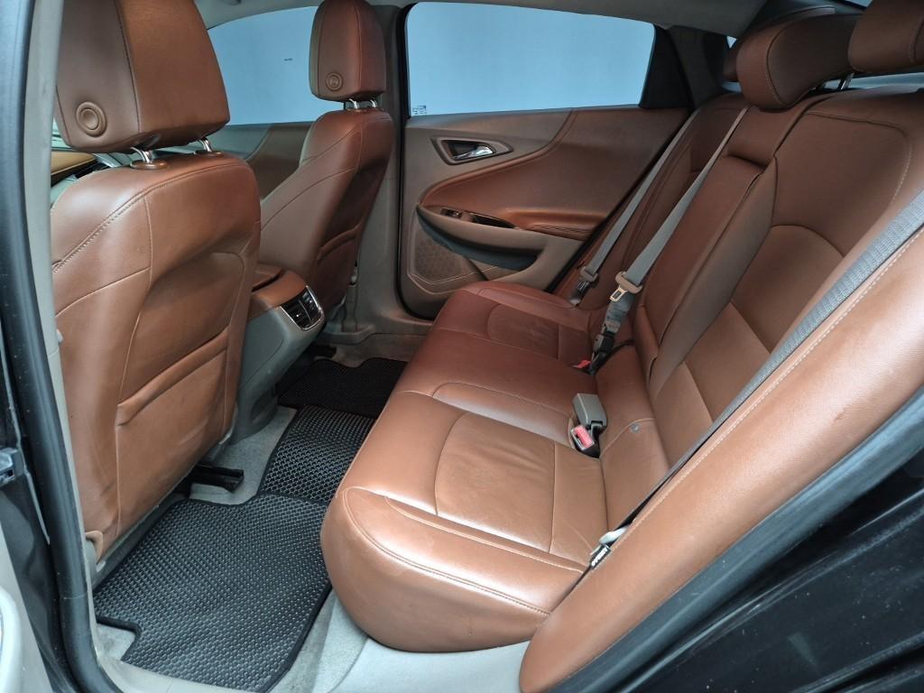 Chevrolet Malibu - Vista 11