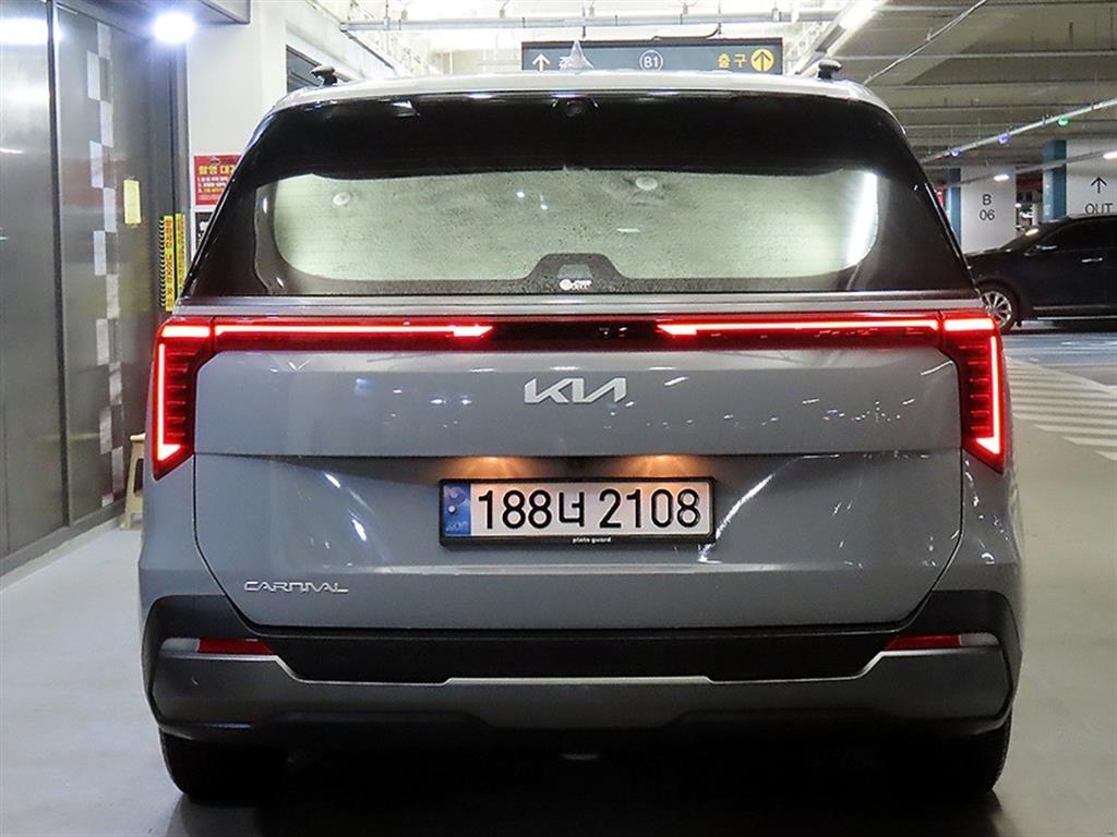 KIA Carnival - Vista 5