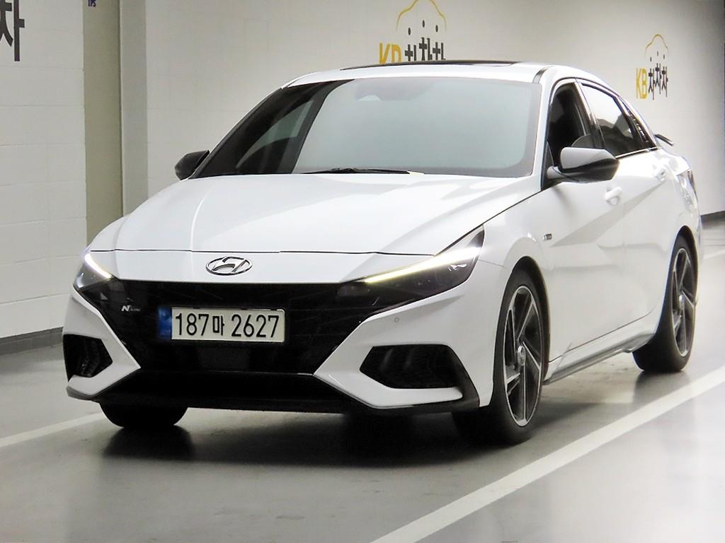 HYUNDAI Avante - Vista 2