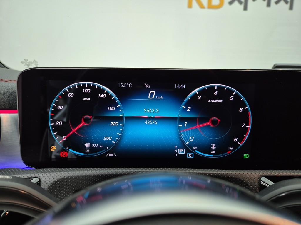 Mercedes Benz CLA Class - Vista 7