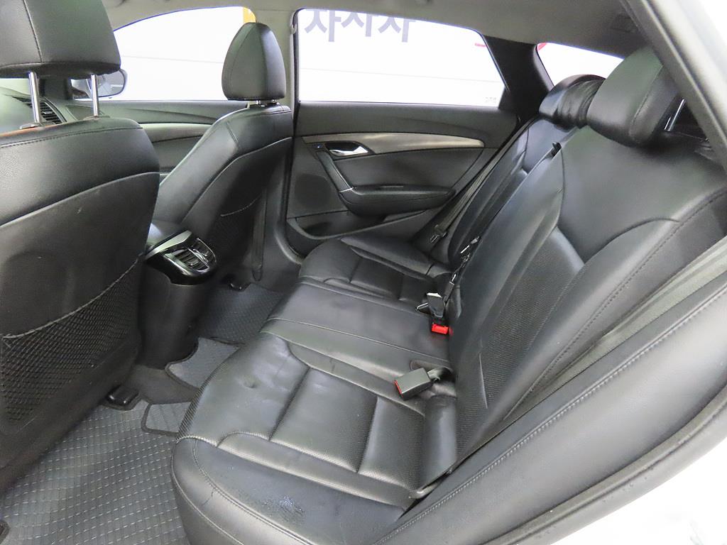 HYUNDAI i40 - Vista 6