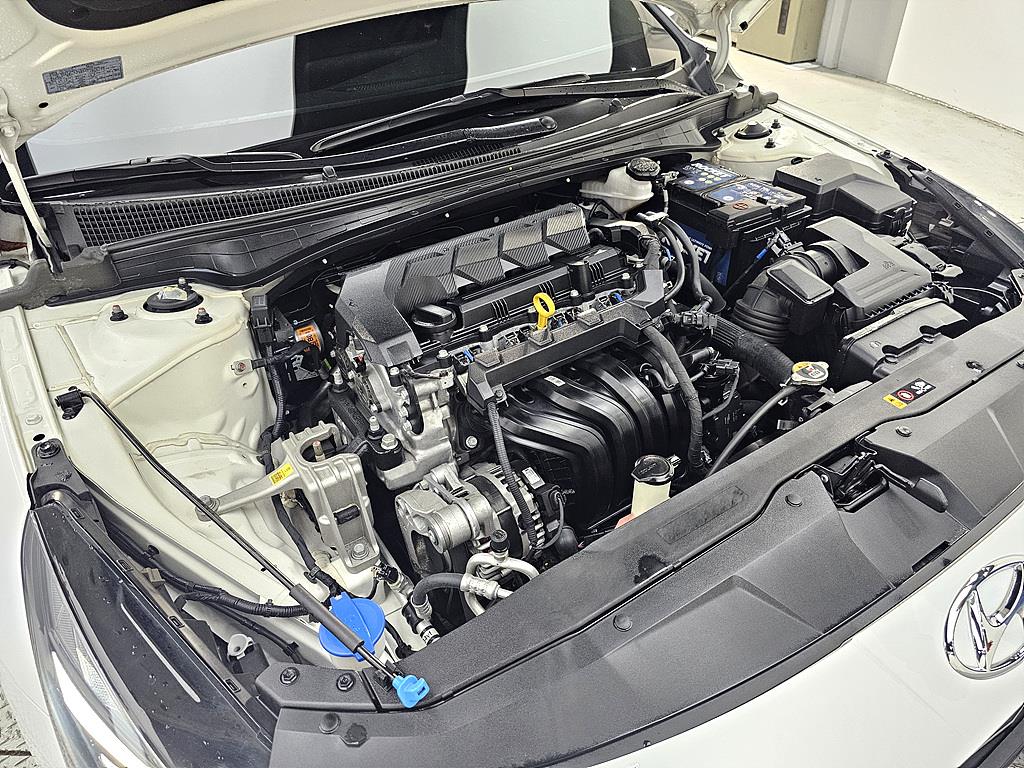 HYUNDAI Avante - Vista 6