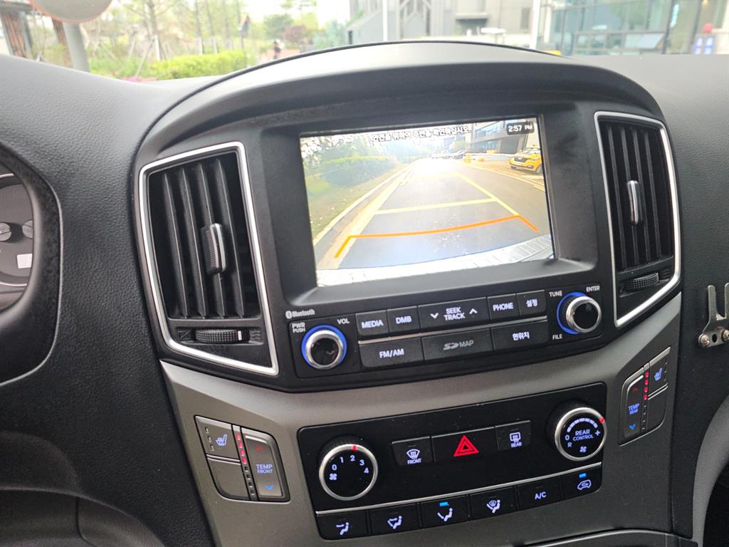HYUNDAI Starex - Vista 7