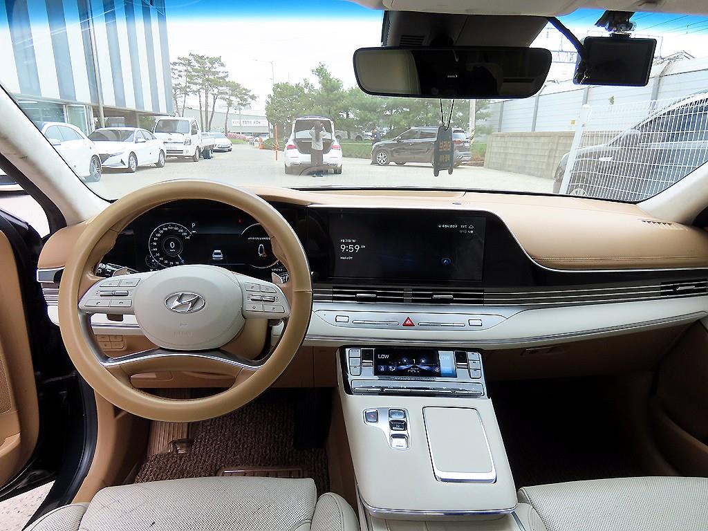 HYUNDAI Grandeur - Vista 7