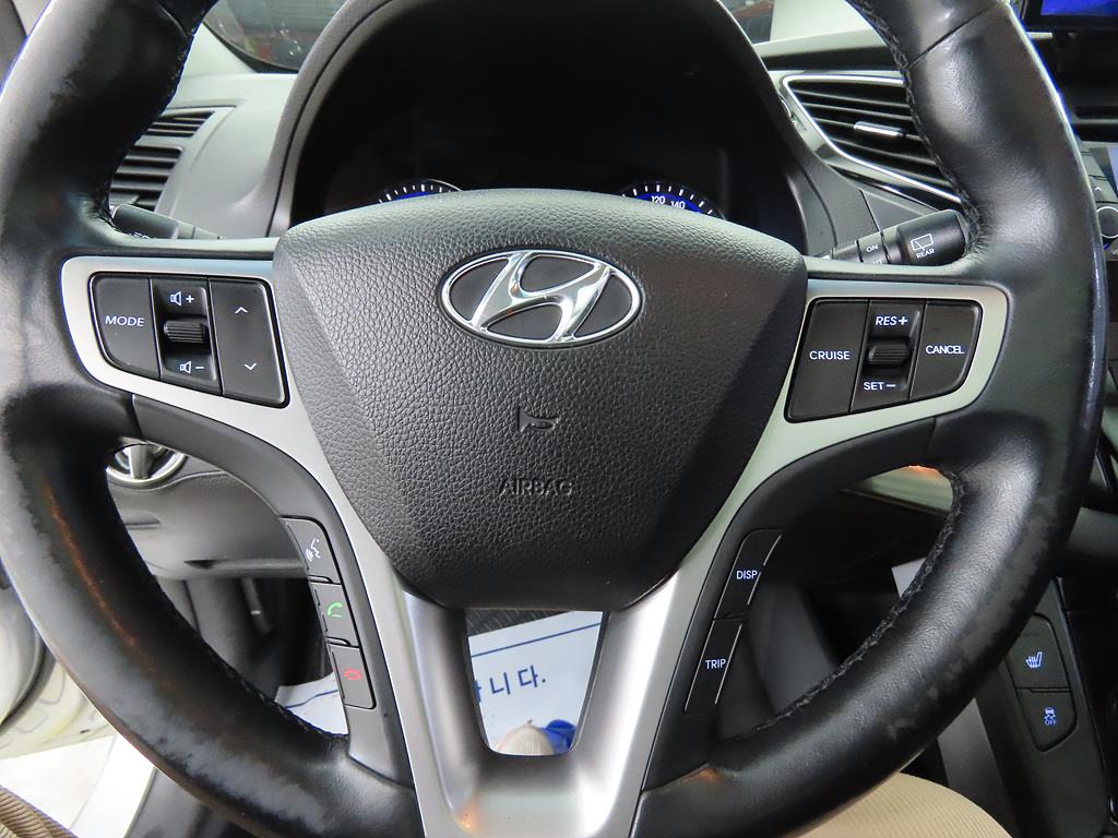 HYUNDAI i40 - Vista 9