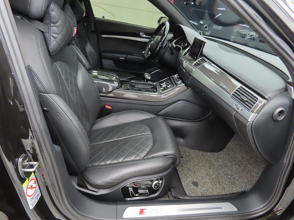 Audi S8 - Vista 7
