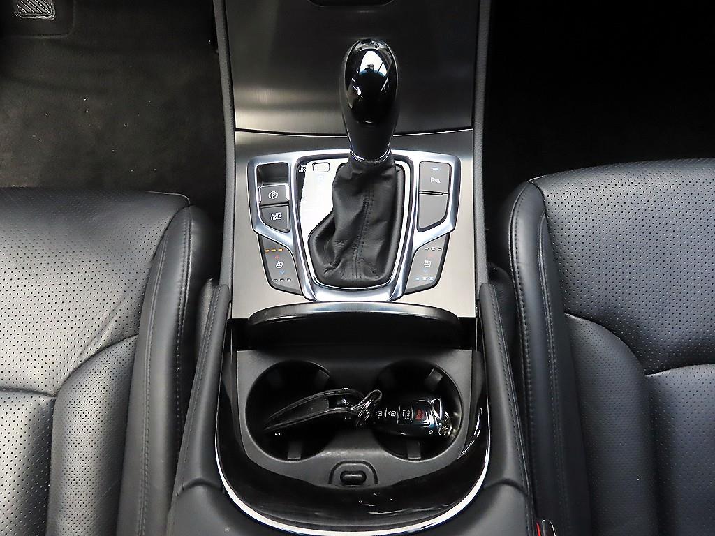 HYUNDAI Grandeur - Vista 10