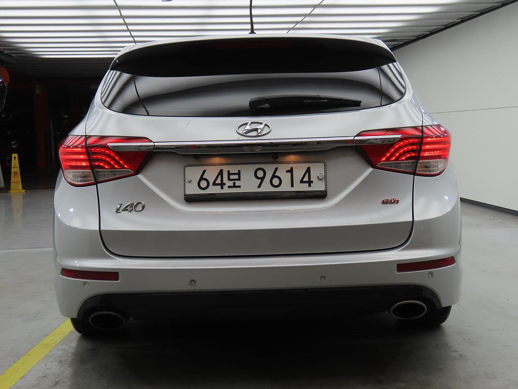 HYUNDAI i40 - Vista 4