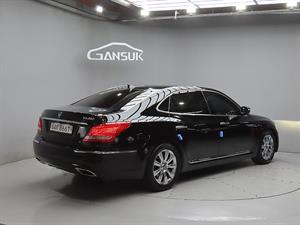 HYUNDAI Equus - Vista 8