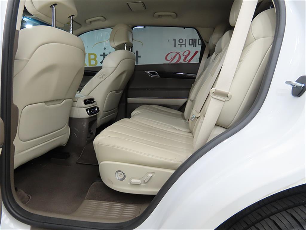 Genesis GV80 - Vista 6