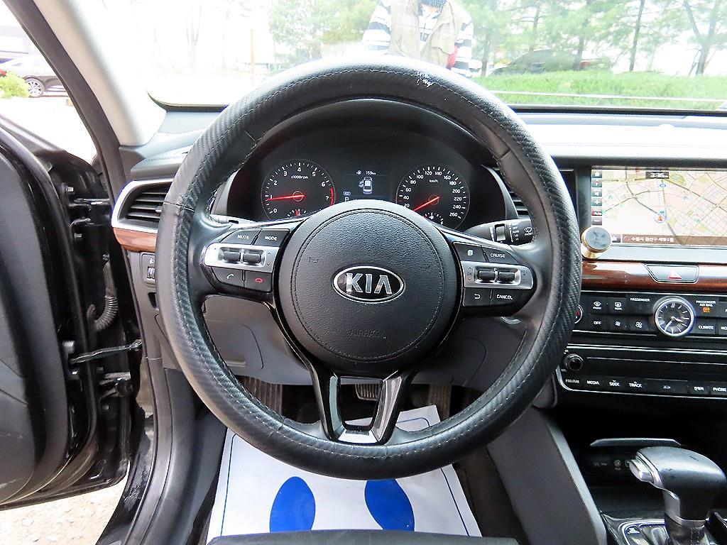 KIA K7 - Vista 8