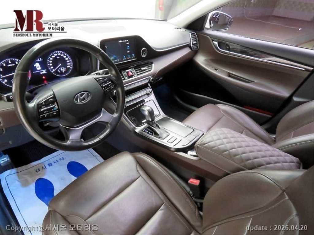 HYUNDAI Grandeur - Vista 6