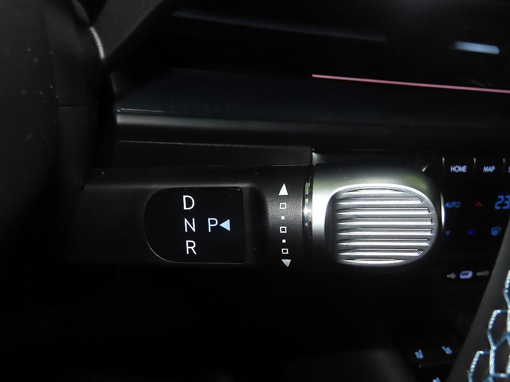 HYUNDAI Ioniq 6 - Vista 12