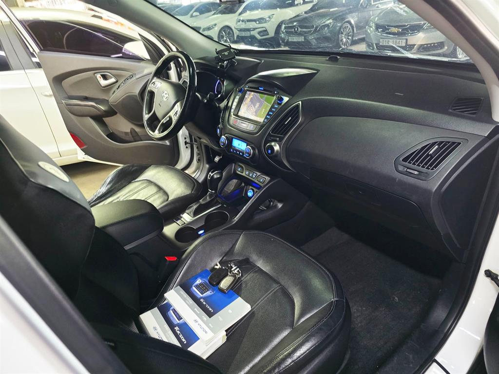 HYUNDAI Tucson - Vista 9