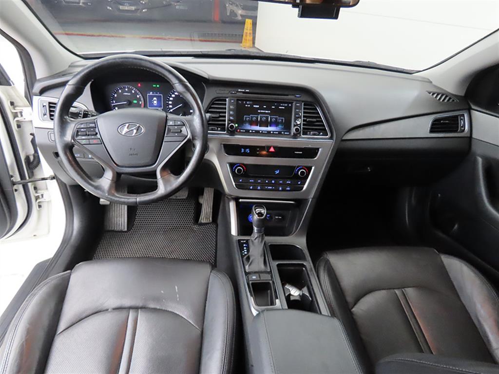 HYUNDAI Sonata - Vista 7