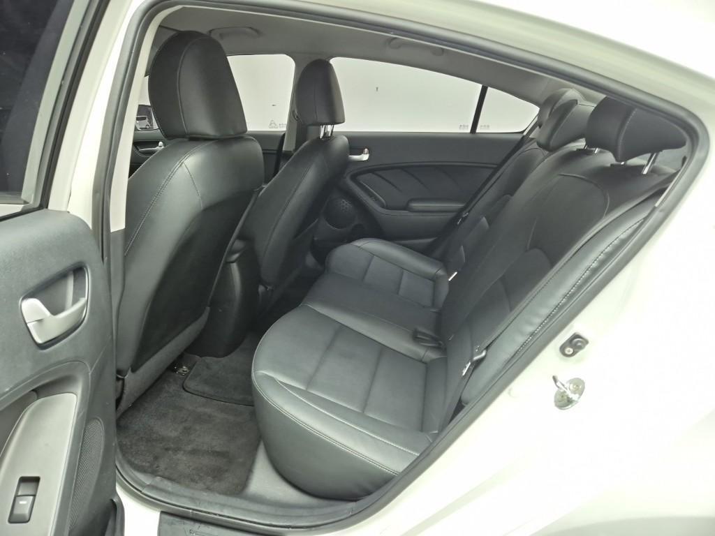 KIA K3 - Vista 12
