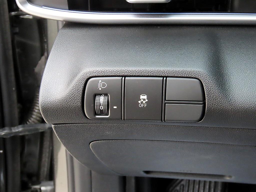 HYUNDAI Avante - Vista 12