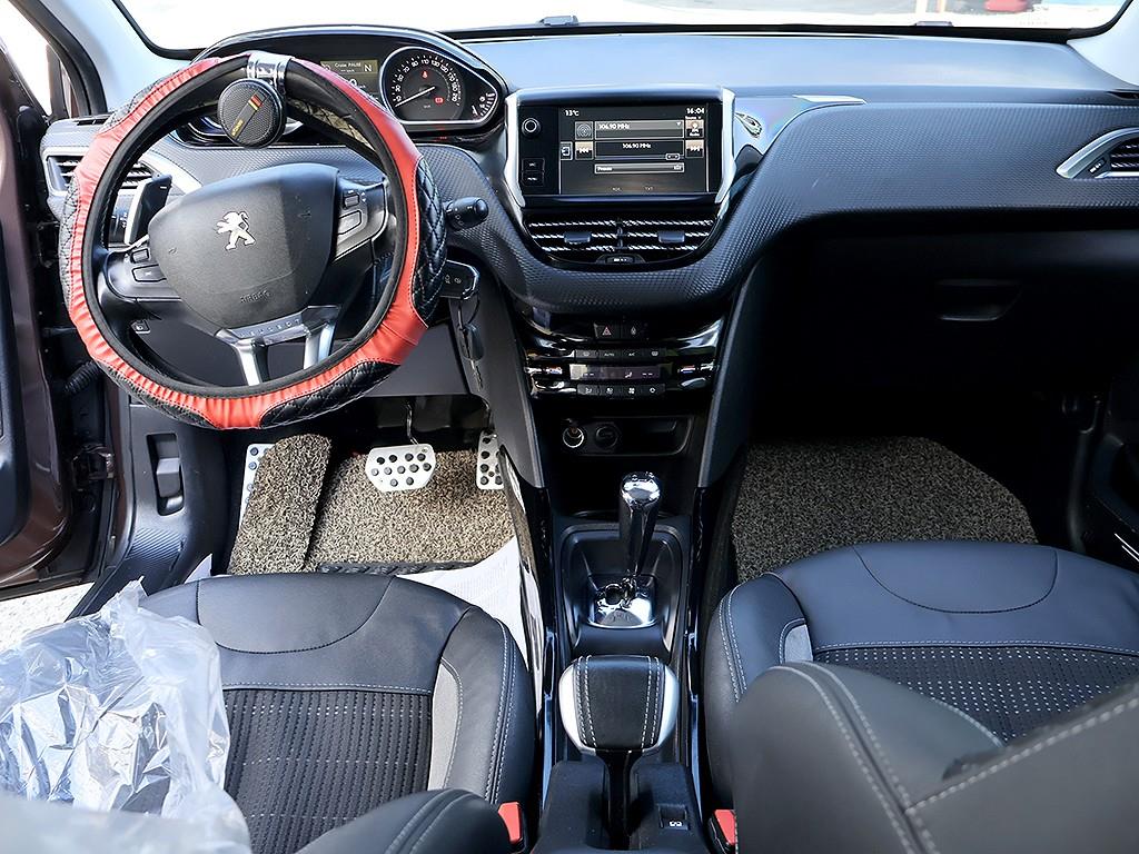 Peugeot 2008 - Vista 9