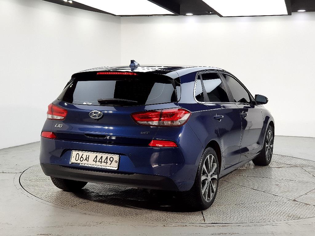 HYUNDAI i30 - Vista 4