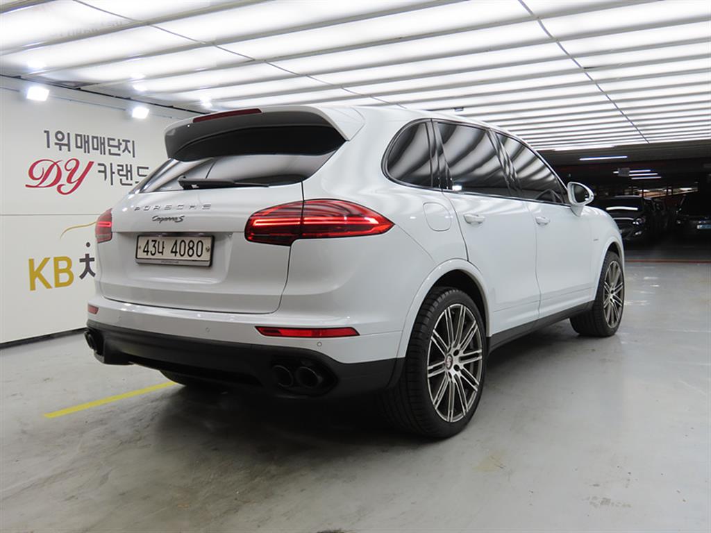 Porsche Cayenne - Vista 4