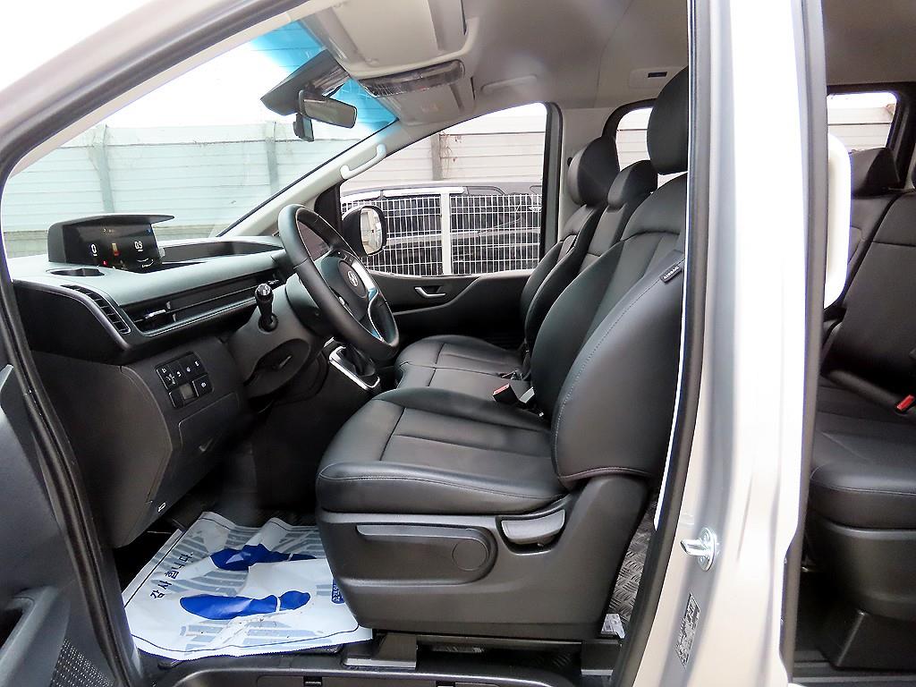 HYUNDAI Staria - Vista 5