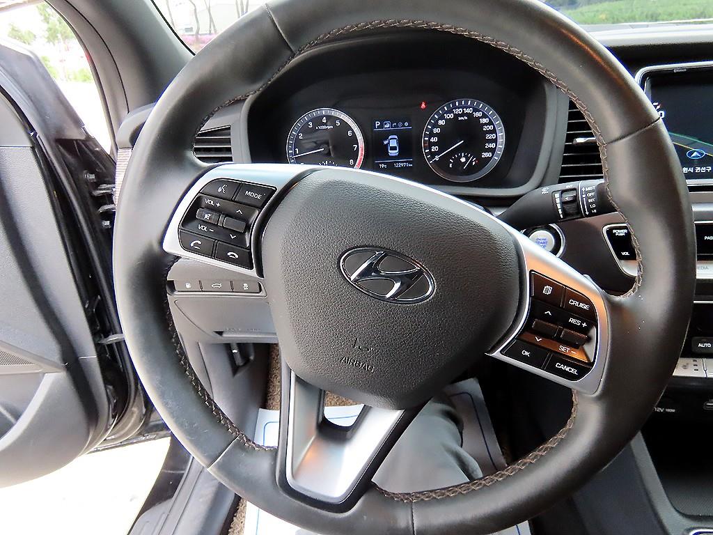 HYUNDAI Sonata - Vista 8