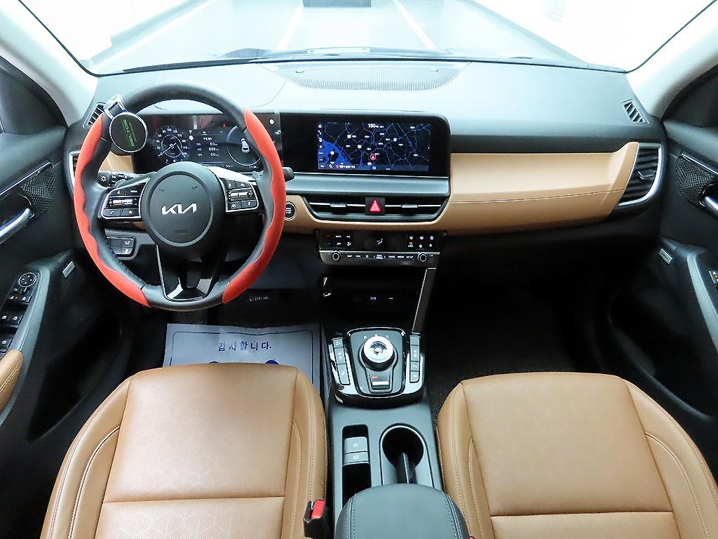 KIA Seltos - Vista 8