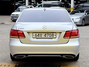 Mercedes Benz E class - Vista 6