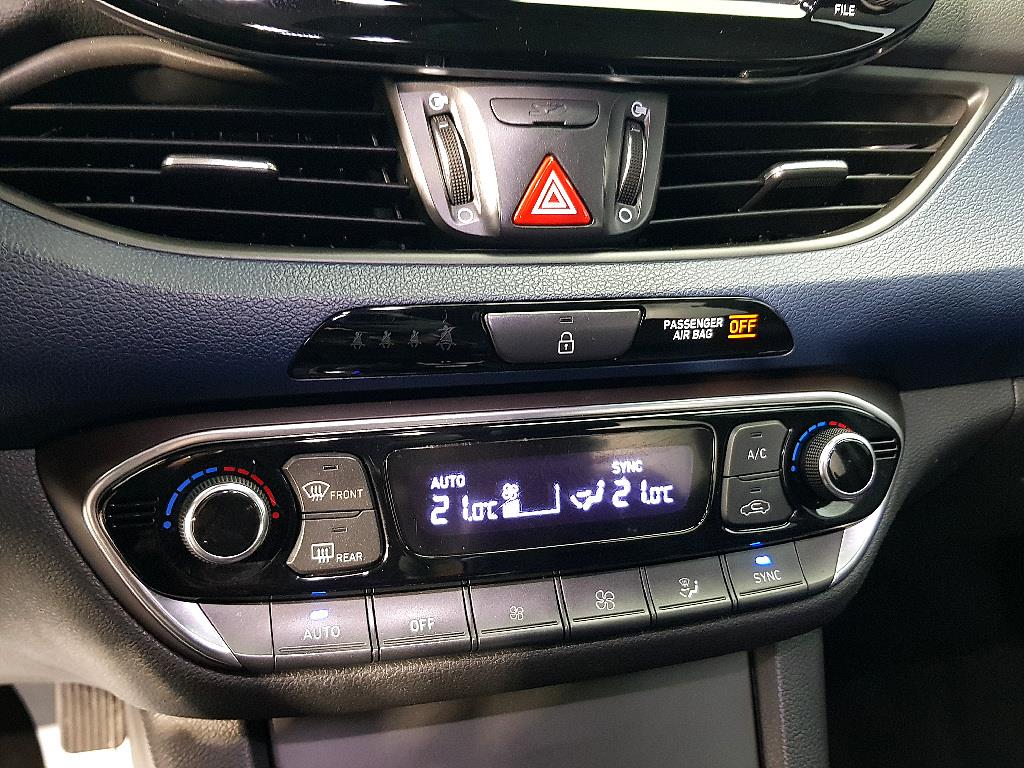 HYUNDAI i30 2018 Azul - Importación desde Corea - HF Imports Iquique - Foto 13