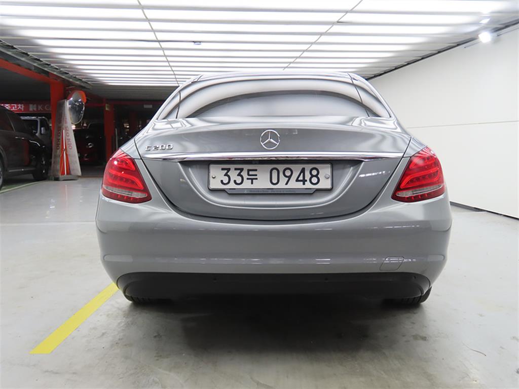 Mercedes Benz C Class - Vista 3