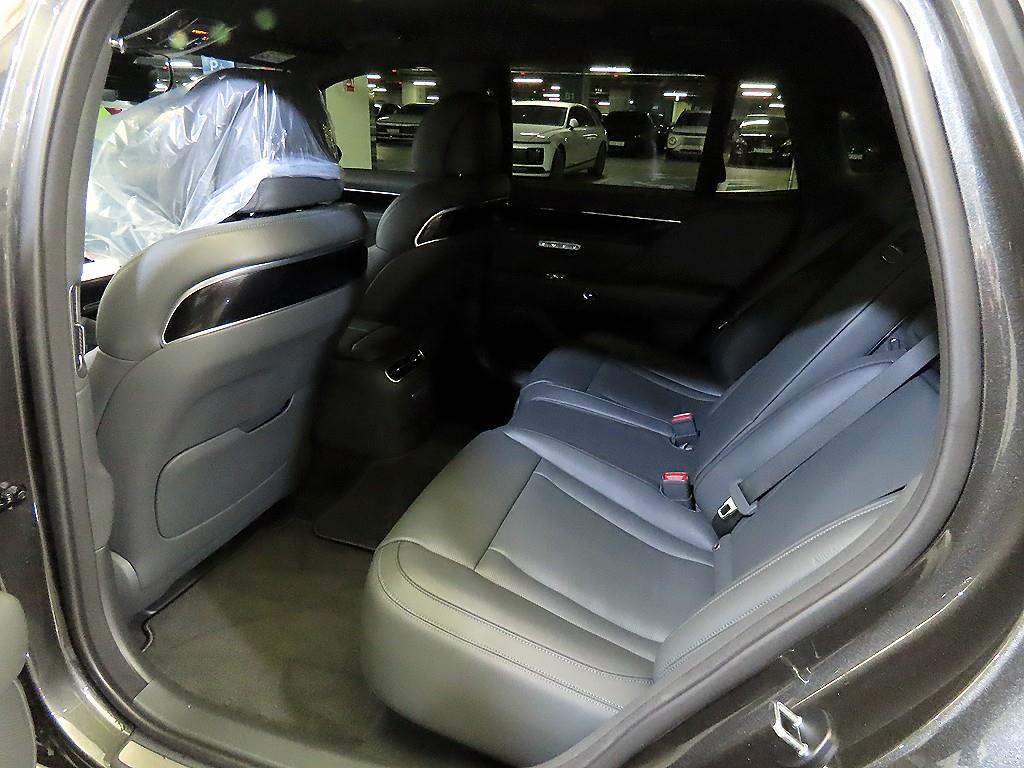 Genesis G90 - Vista 7