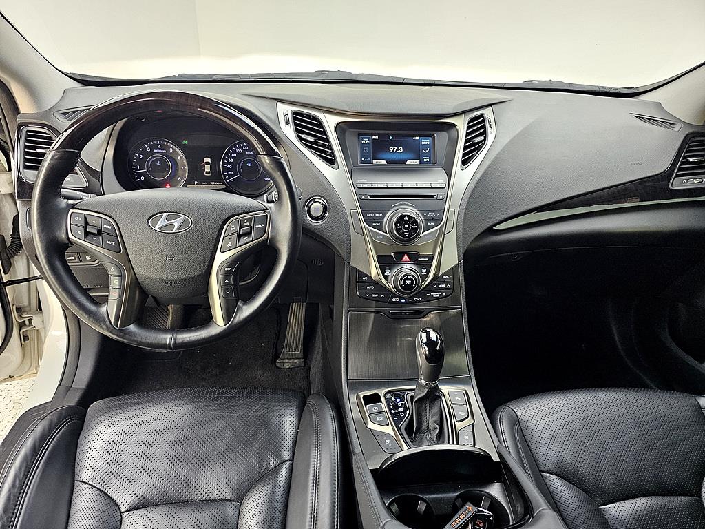 HYUNDAI Grandeur - Vista 5