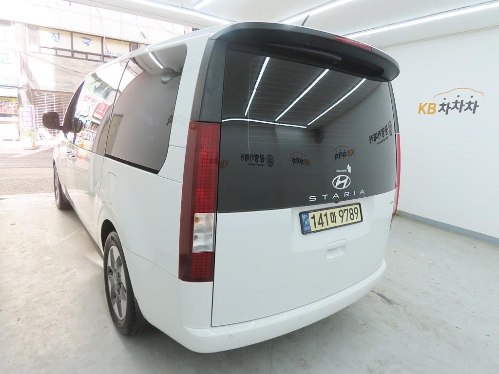 HYUNDAI Staria - Vista 4