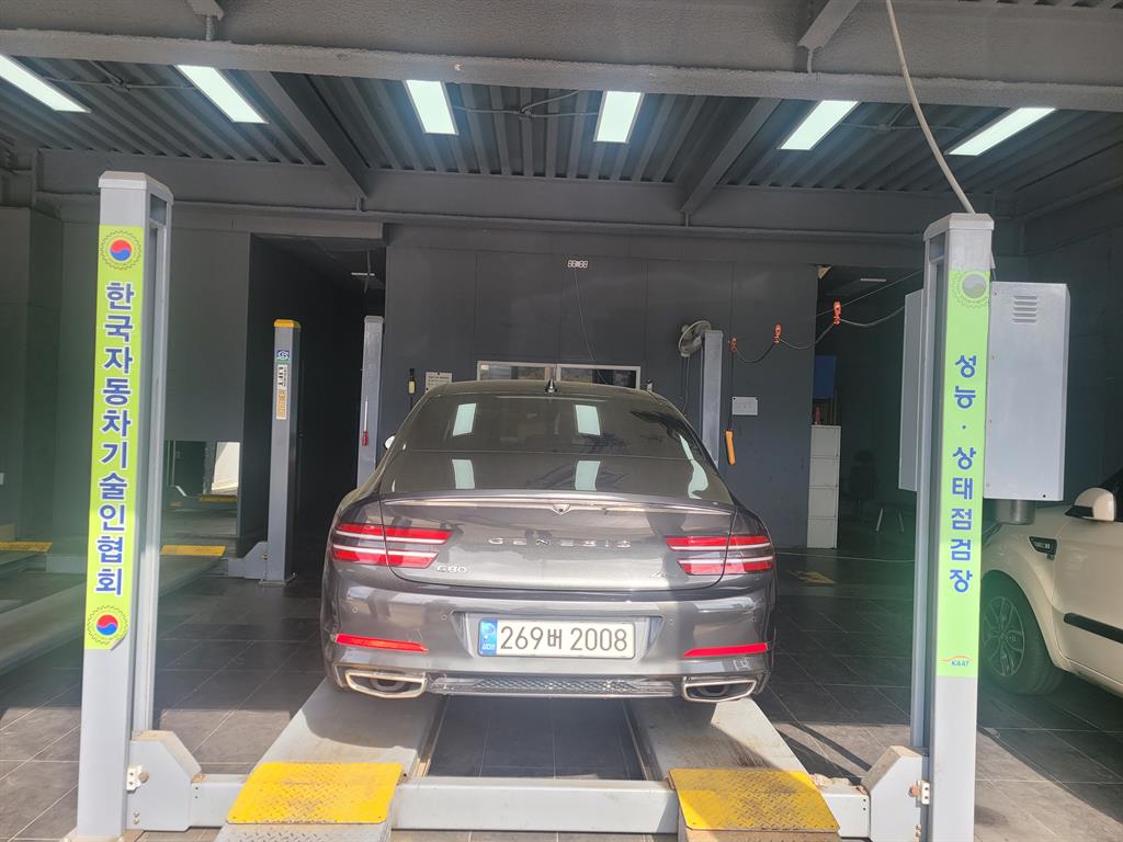 Genesis G80 - Vista 2