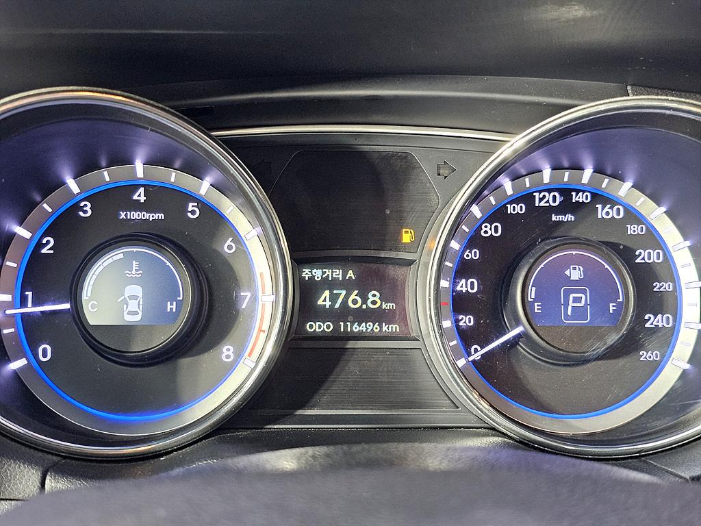 HYUNDAI Sonata - Vista 7