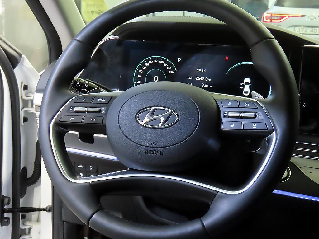 HYUNDAI Grandeur - Vista 8