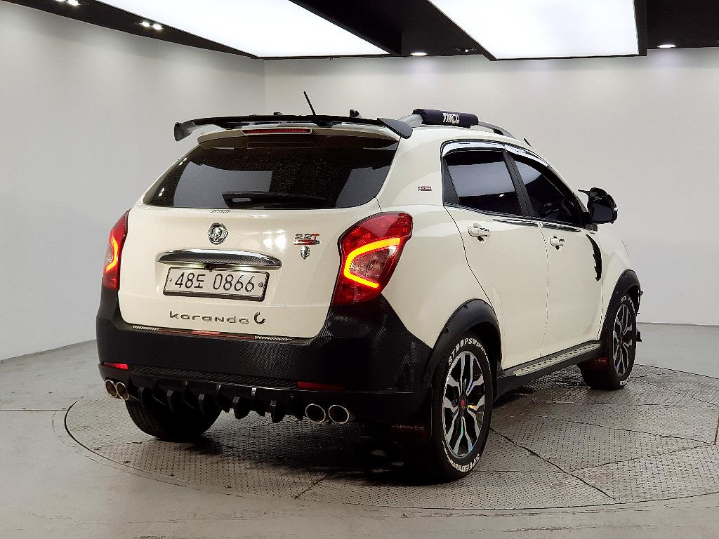 Ssangyong Korando - Vista 4