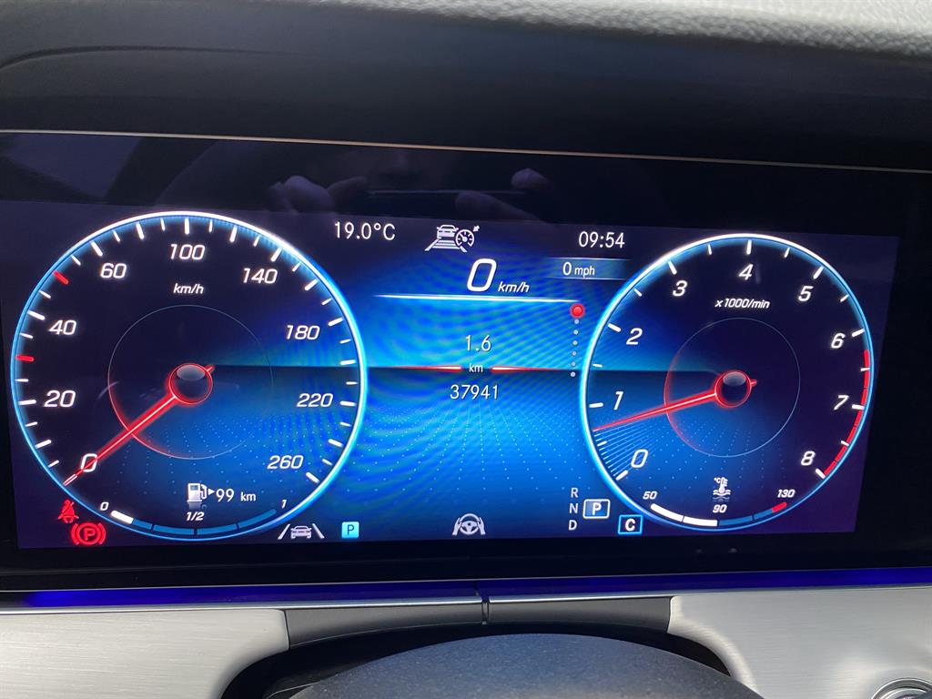 Mercedes Benz E class - Vista 5