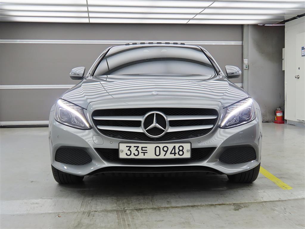 Mercedes Benz C Class - Vista 2