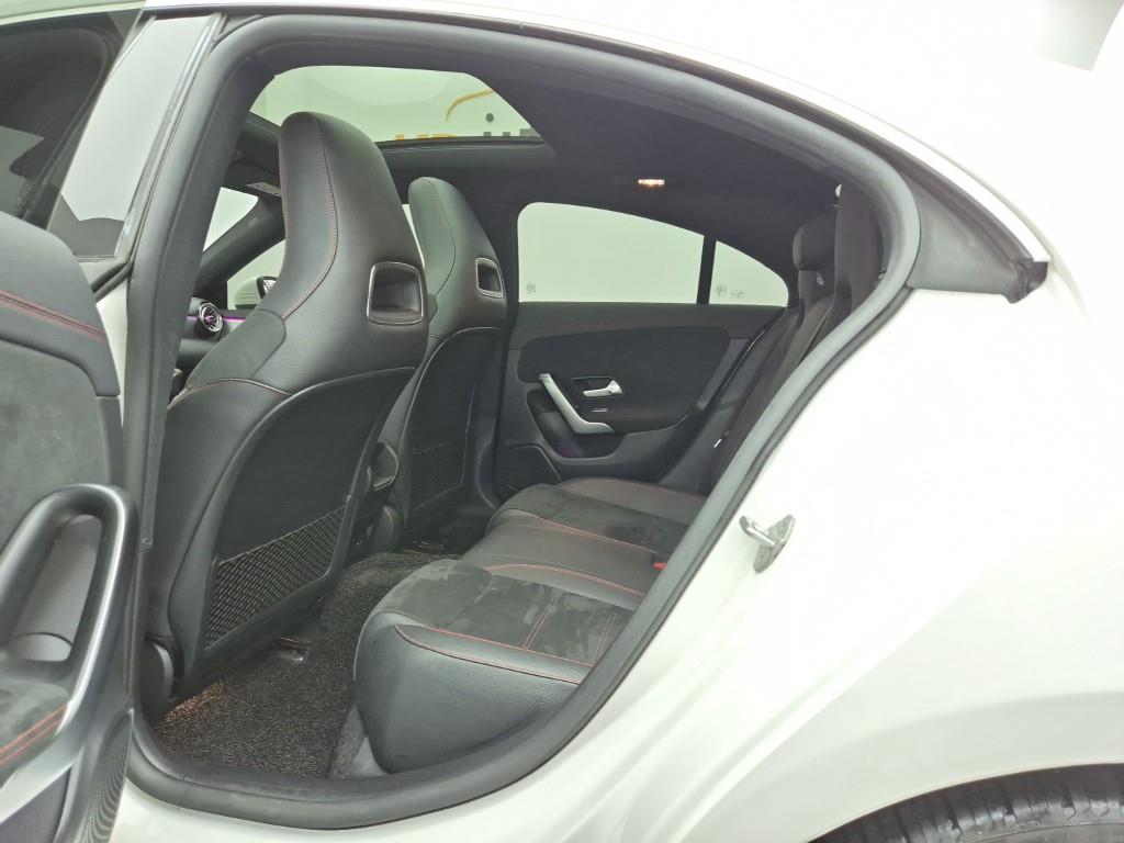 Mercedes Benz CLA Class - Vista 12