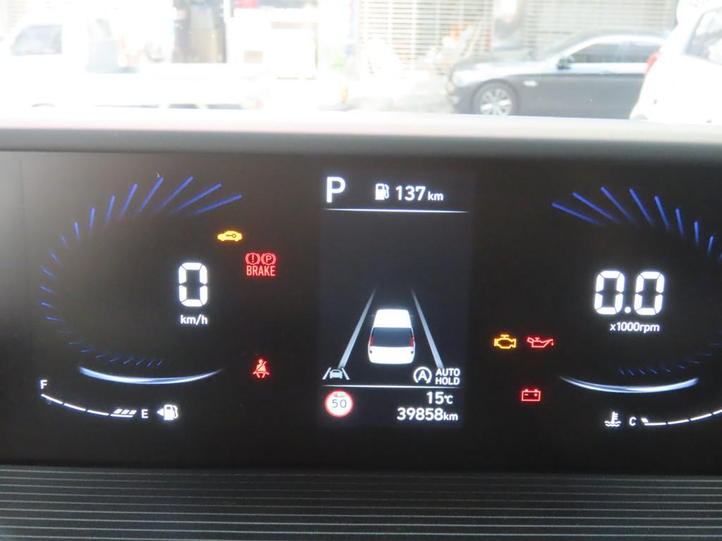 HYUNDAI Staria - Vista 8