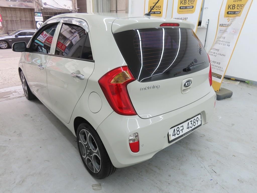 KIA Morning - Vista 4